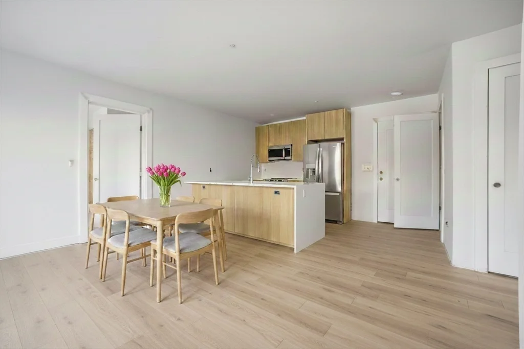 2 bed, 2 bath apartment for rent at 1035 Commonwealth Ave Unit 504, Allston — photo 3 of 18