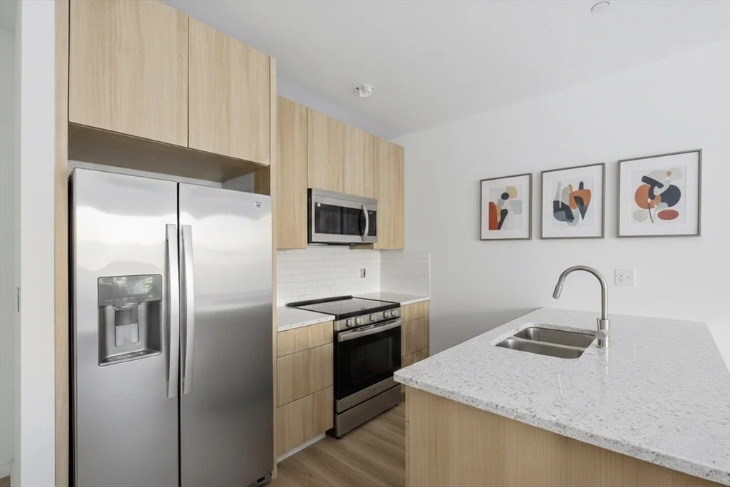 1 bed, 1 bath apartment for rent at 1035 Commonwealth Ave Unit 506, Allston — photo 3 of 15