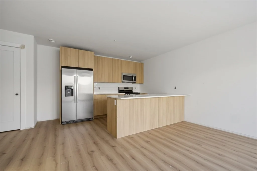 1 bed, 1 bath apartment for rent at 1035 Commonwealth Ave Unit 506, Allston — photo 5 of 15