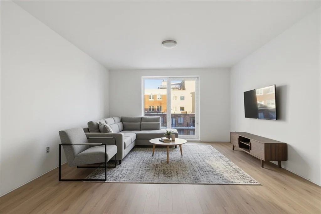 1 bed, 1 bath apartment for rent at 1035 Commonwealth Ave Unit 506, Allston — photo 1 of 15