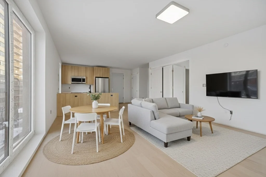 1 bed, 1 bath apartment for rent at 1035 Commonwealth Ave Unit 511, Allston — photo 3 of 17