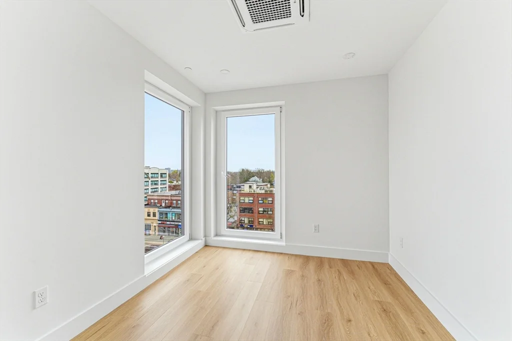 3 bed, 2 bath apartment for rent at 1035 Commonwealth Ave Unit 602, Allston — photo 13 of 23