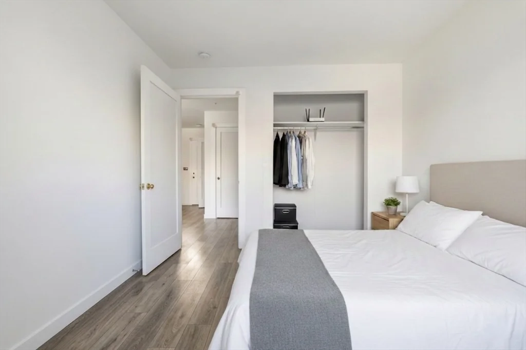3 bed, 2 bath apartment for rent at 1035 Commonwealth Ave Unit 602, Allston — photo 4 of 23