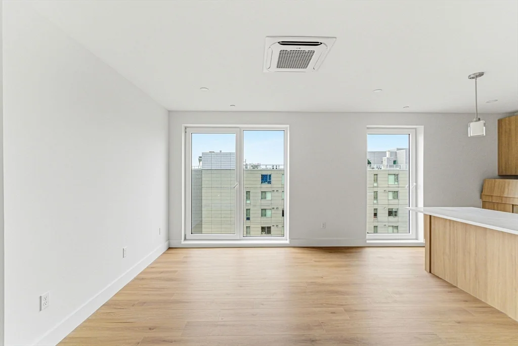 1 bed, 1 bath apartment for rent at 1035 Commonwealth Ave Unit 603, Allston — photo 4 of 7