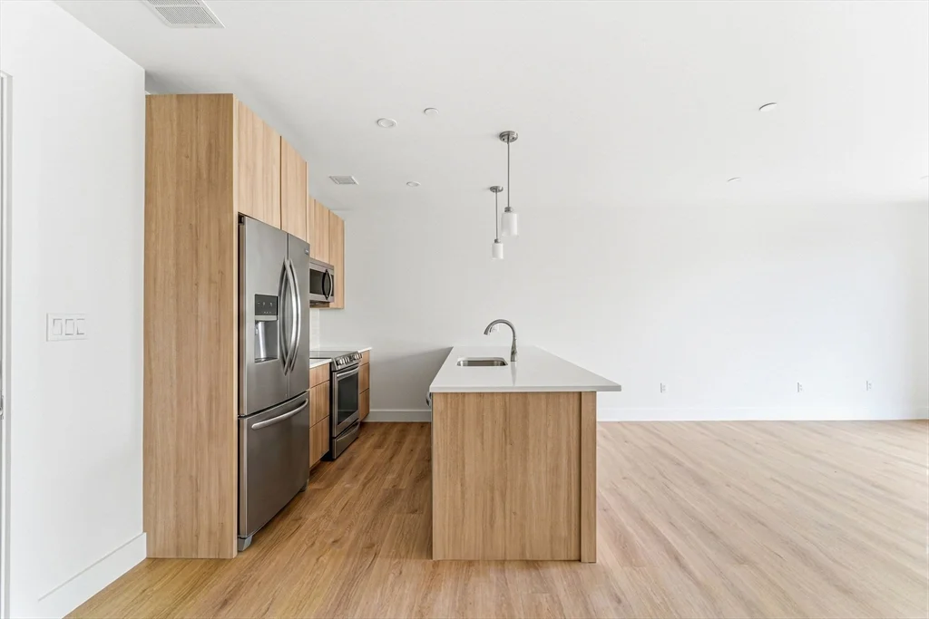 1 bed, 1 bath apartment for rent at 1035 Commonwealth Ave Unit 606, Allston — photo 1 of 10
