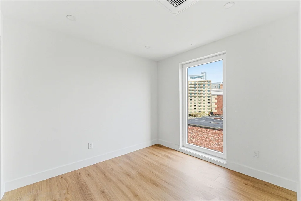 1 bed, 1 bath apartment for rent at 1035 Commonwealth Ave Unit 608, Allston — photo 3 of 13