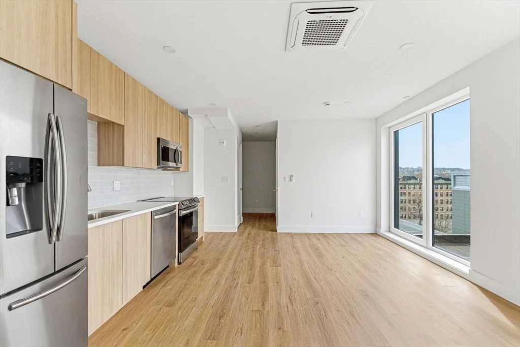 Studio bed, 1 bath apartment for rent at 1035 Commonwealth Ave Unit 609, Allston — photo 2 of 14