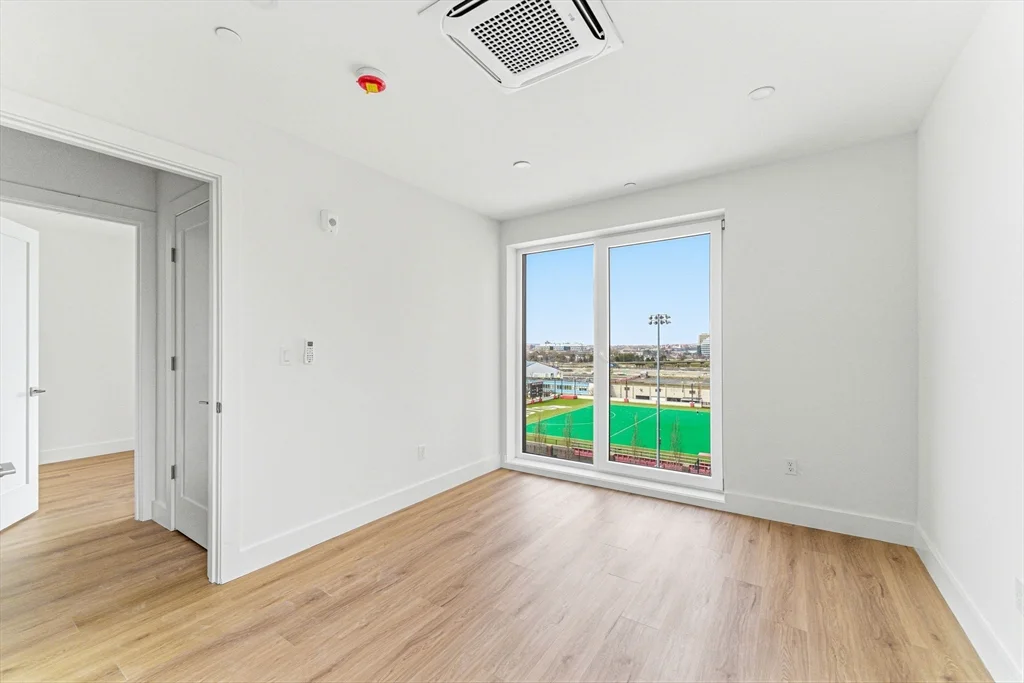 2 bed, 1 bath apartment for rent at 1035 Commonwealth Ave Unit 610, Allston — photo 10 of 18