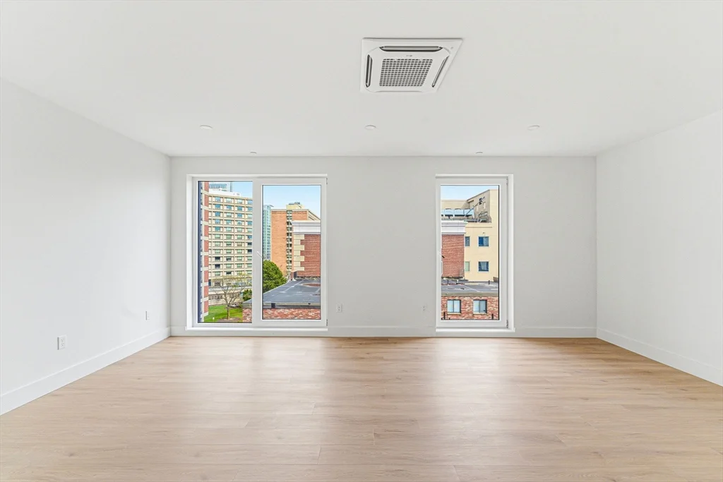 2 bed, 1 bath apartment for rent at 1035 Commonwealth Ave Unit 610, Allston — photo 4 of 18