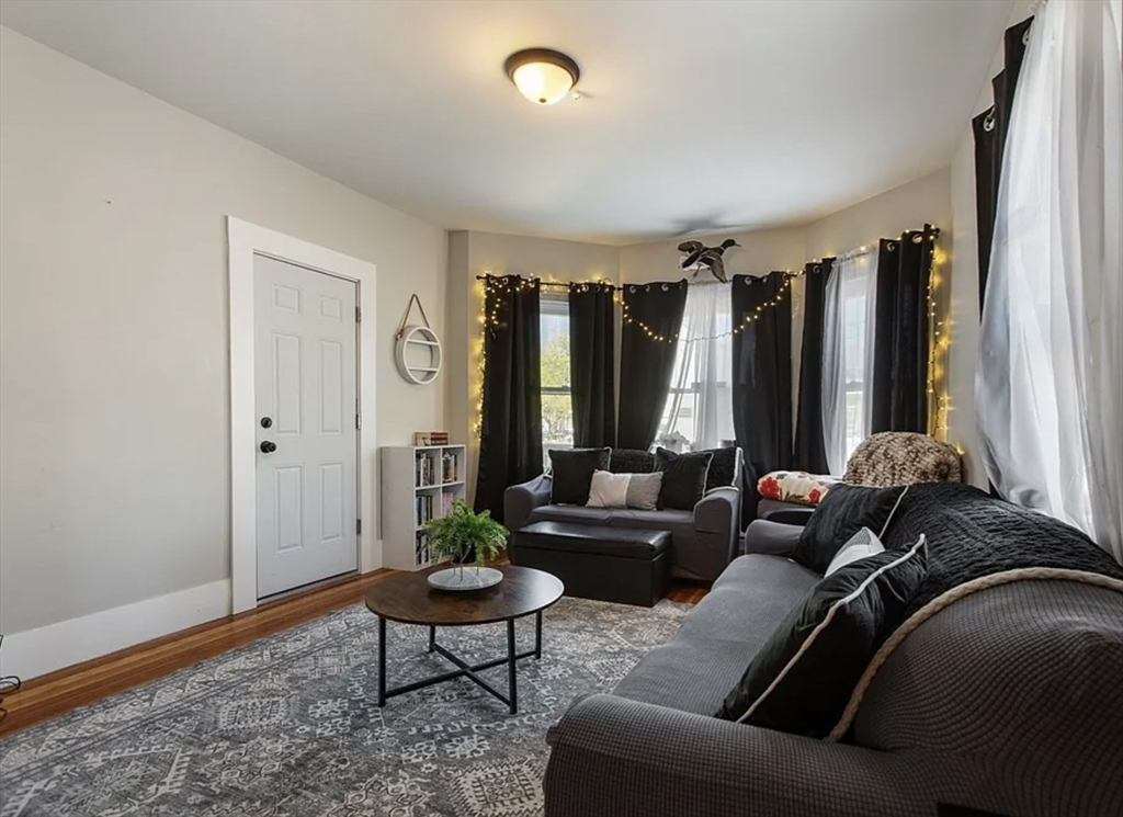 3 bed, 1 bath apartment for rent at 1037 Cove Rd Unit 3, New Bedford