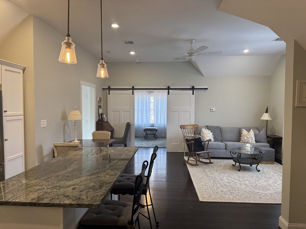 1 bed, 1 bath apartment for rent at 1037 Pleasant St Unit 203, Bridgewater — photo 9 of 23