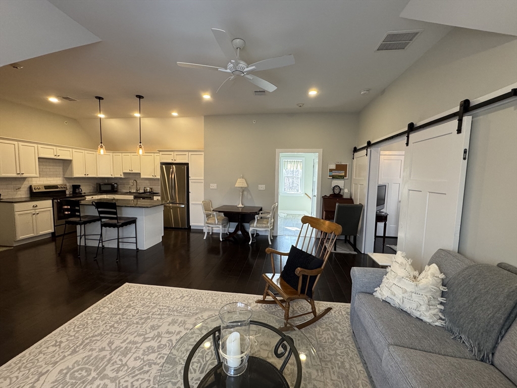 1 bed, 1 bath apartment for rent at 1037 Pleasant St Unit 203, Bridgewater — photo 15 of 23