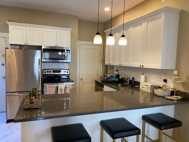 2 bed, 2 bath apartment for rent at 1038 Beacon St Unit 100, Coolidge Corner