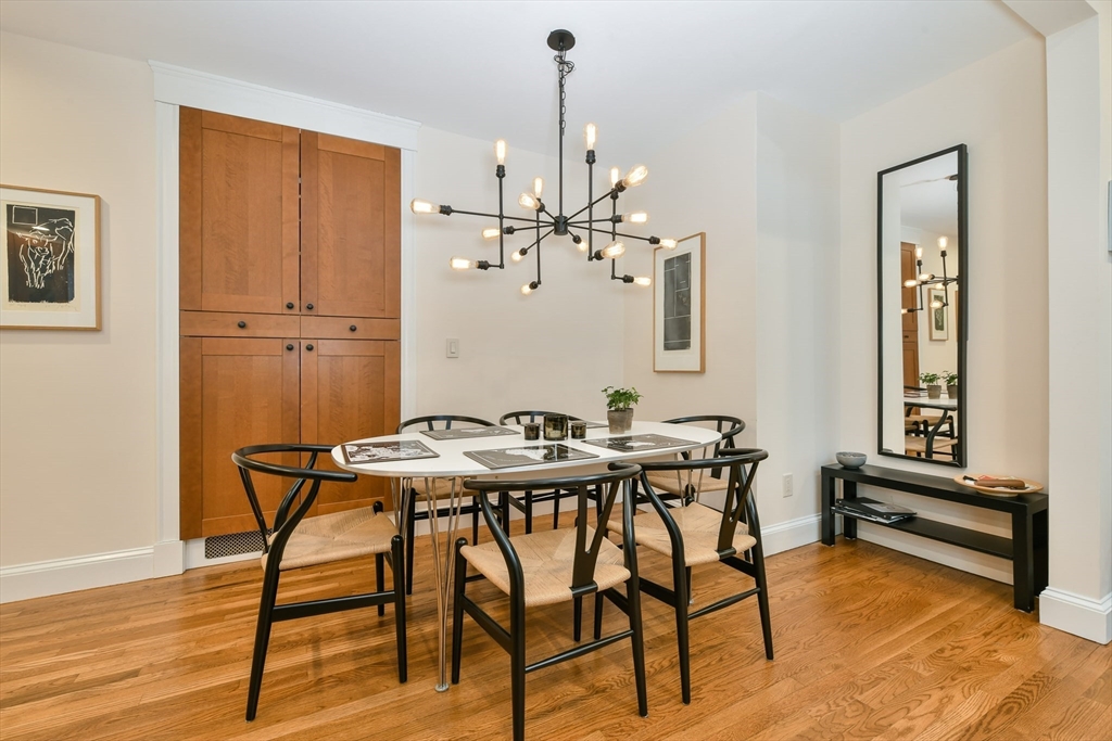 3 bed, 2 bath apartment for rent at 1038 Beacon St Unit 404, Brookline — photo 7 of 16