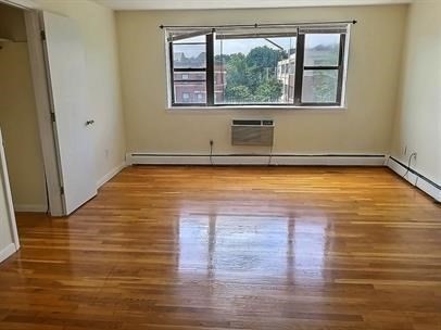 3 bed, 1 bath apartment for rent at 1039 Commonwealth Ave Unit 11, Allston — photo 3 of 8