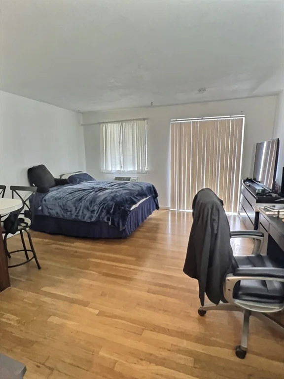 Studio bed, 1 bath apartment for rent at 1039 Commonwealth Ave Unit 23, Allston — photo 3 of 6