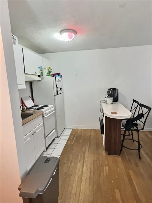 Studio bed, 1 bath apartment for rent at 1039 Commonwealth Ave Unit 23, Allston — photo 2 of 6
