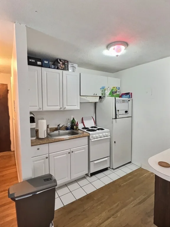 Studio bed, 1 bath apartment for rent at 1039 Commonwealth Ave Unit 23, Allston — photo 1 of 6