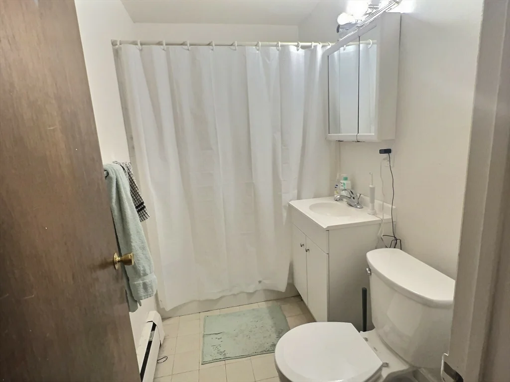 Studio bed, 1 bath apartment for rent at 1039 Commonwealth Ave Unit 25, Allston — photo 5 of 5