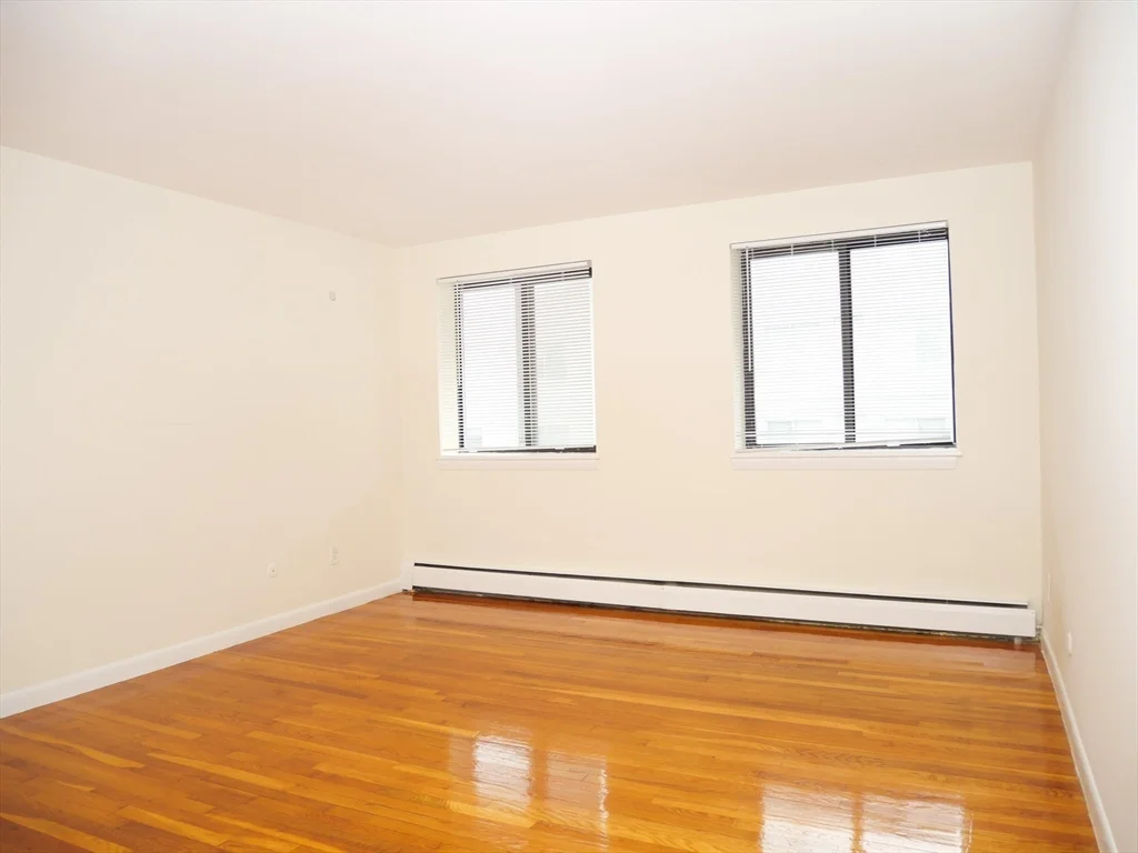 1 bed, 1 bath apartment for rent at 1039 Commonwealth Ave Unit 26, Allston — photo 2 of 5
