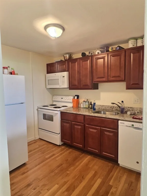 2 bed, 1 bath apartment for rent at 1039 Commonwealth Ave Unit 27, Allston — photo 2 of 9