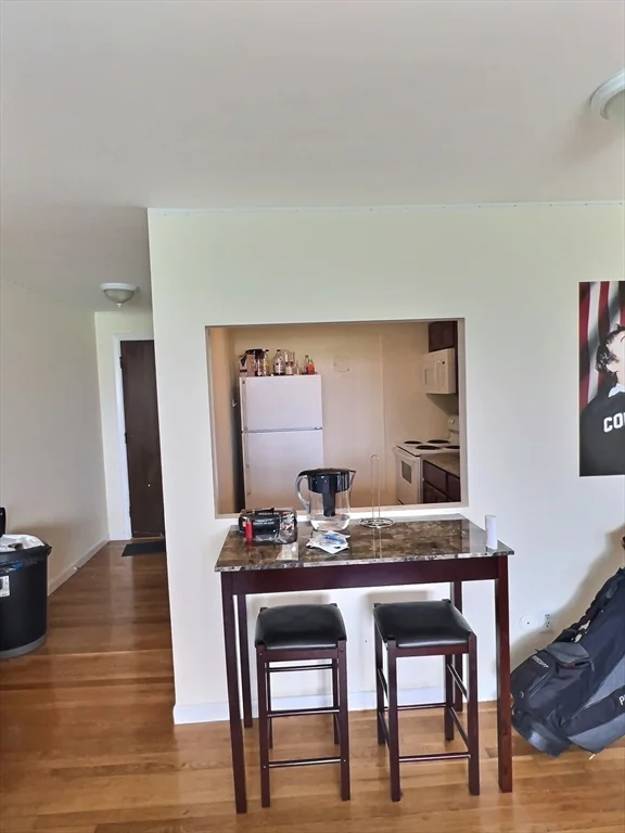 2 bed, 1 bath apartment for rent at 1039 Commonwealth Ave Unit 27, Allston — photo 3 of 9