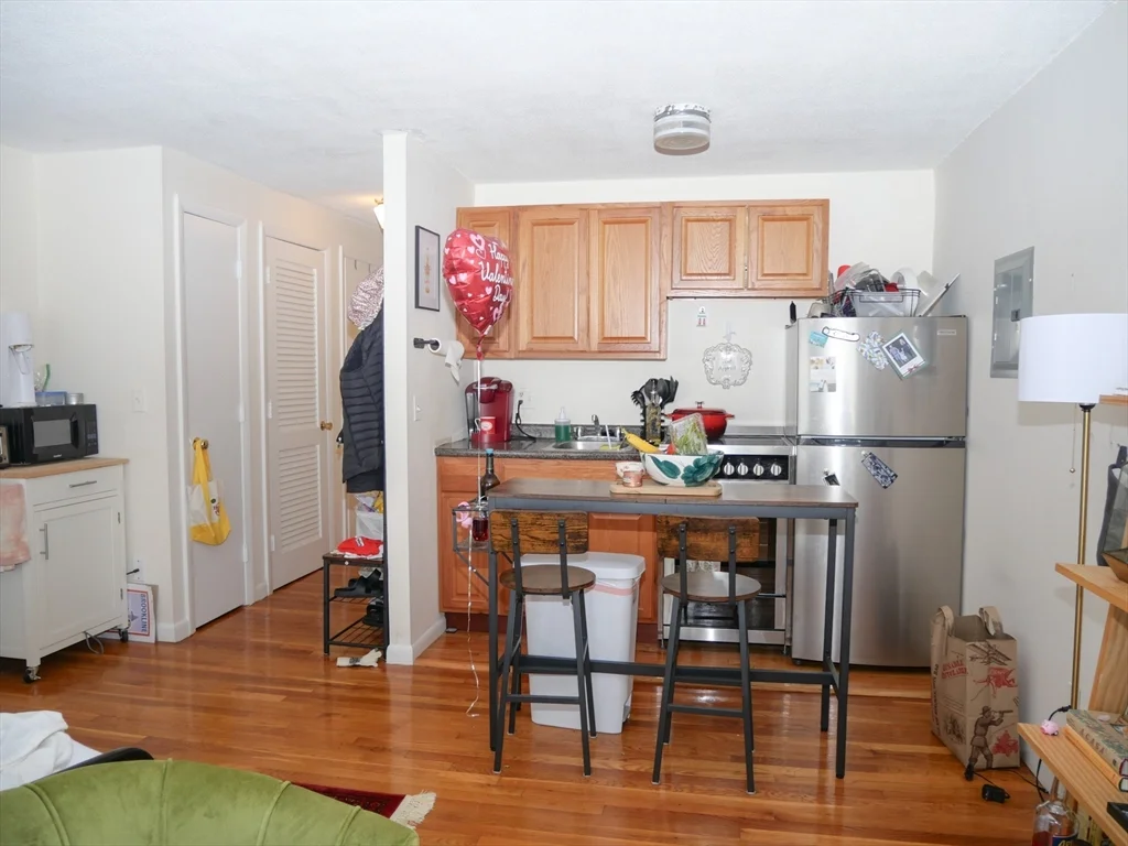 Studio bed, 1 bath apartment for rent at 1039 Commonwealth Ave Unit 33, Allston — photo 1 of 3