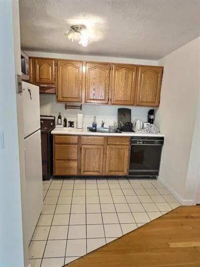 1 bed, 1 bath apartment for rent at 1039 Commonwealth Ave Unit 36, Allston — photo 2 of 6