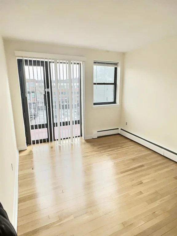 2 bed, 1 bath apartment for rent at 1039 Commonwealth Ave Unit 37, Allston — photo 5 of 7