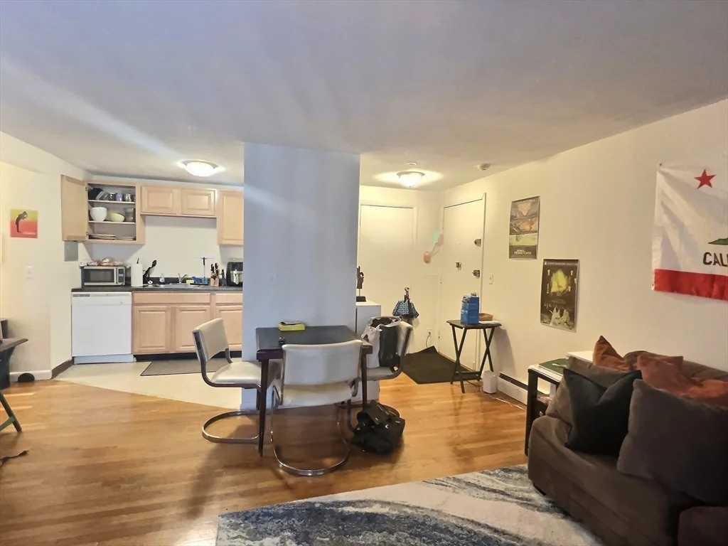 1 bed, 1 bath apartment for rent at 1039 Commonwealth Unit 12, Allston — photo 5 of 8