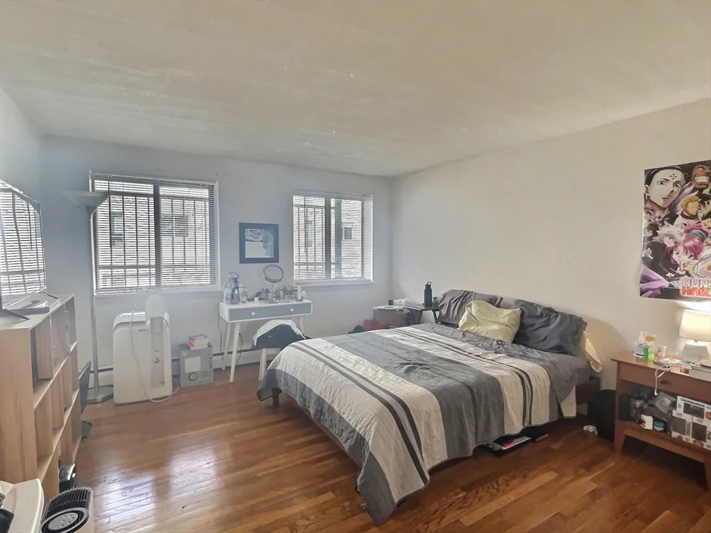 1 bed, 1 bath apartment for rent at 1039 Commonwealth Unit 12, Allston — photo 6 of 8