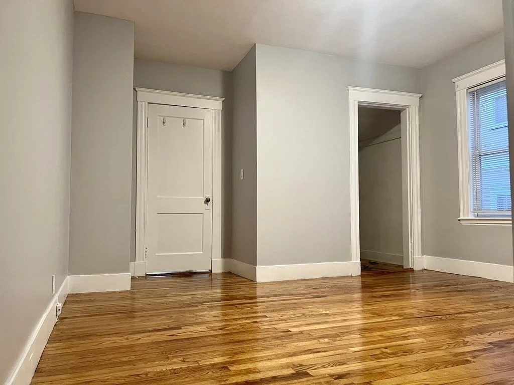 2 bed, 1 bath apartment for rent at 104-106 Burrill St Unit 1, Swampscott — photo 3 of 8