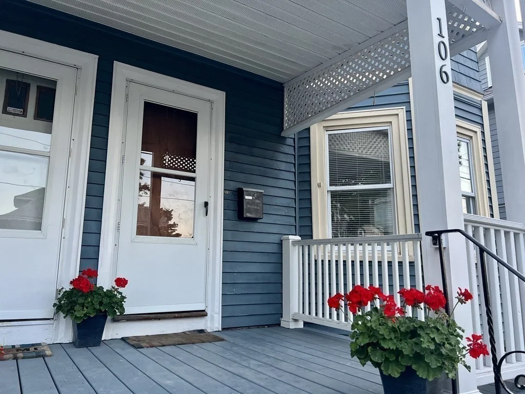 2 bed, 1 bath apartment for rent at 104-106 Burrill St Unit 1, Swampscott