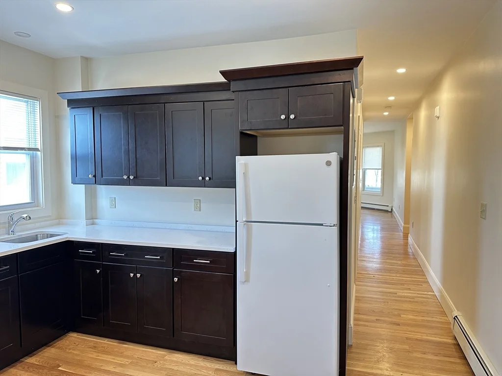 1 bed, 1 bath apartment for rent at 104-106 Lewis St Unit 6, Lynn — photo 3 of 16