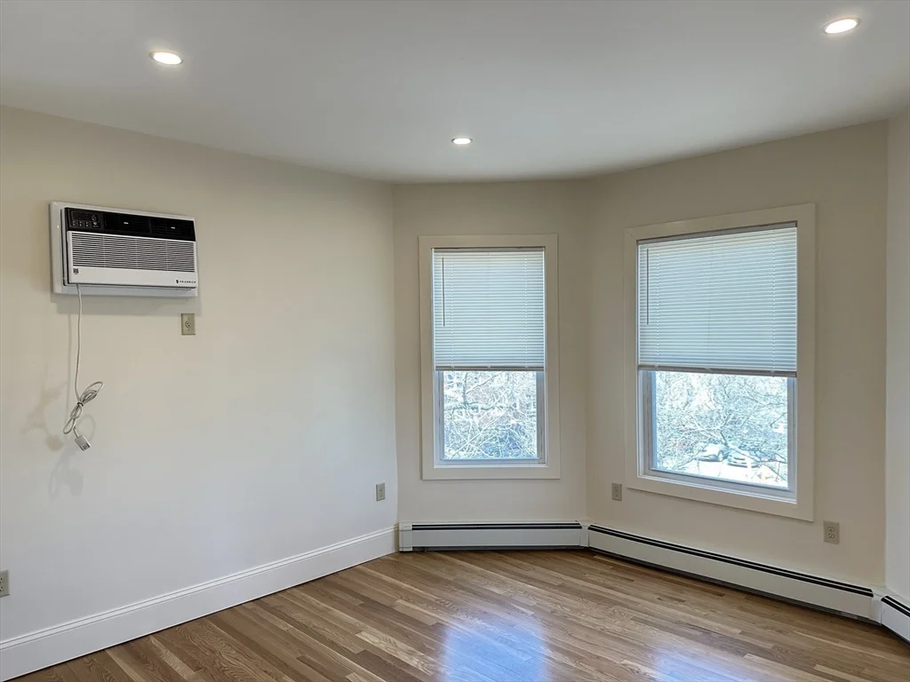 1 bed, 1 bath apartment for rent at 104-106 Lewis St Unit 6, Lynn — photo 8 of 16