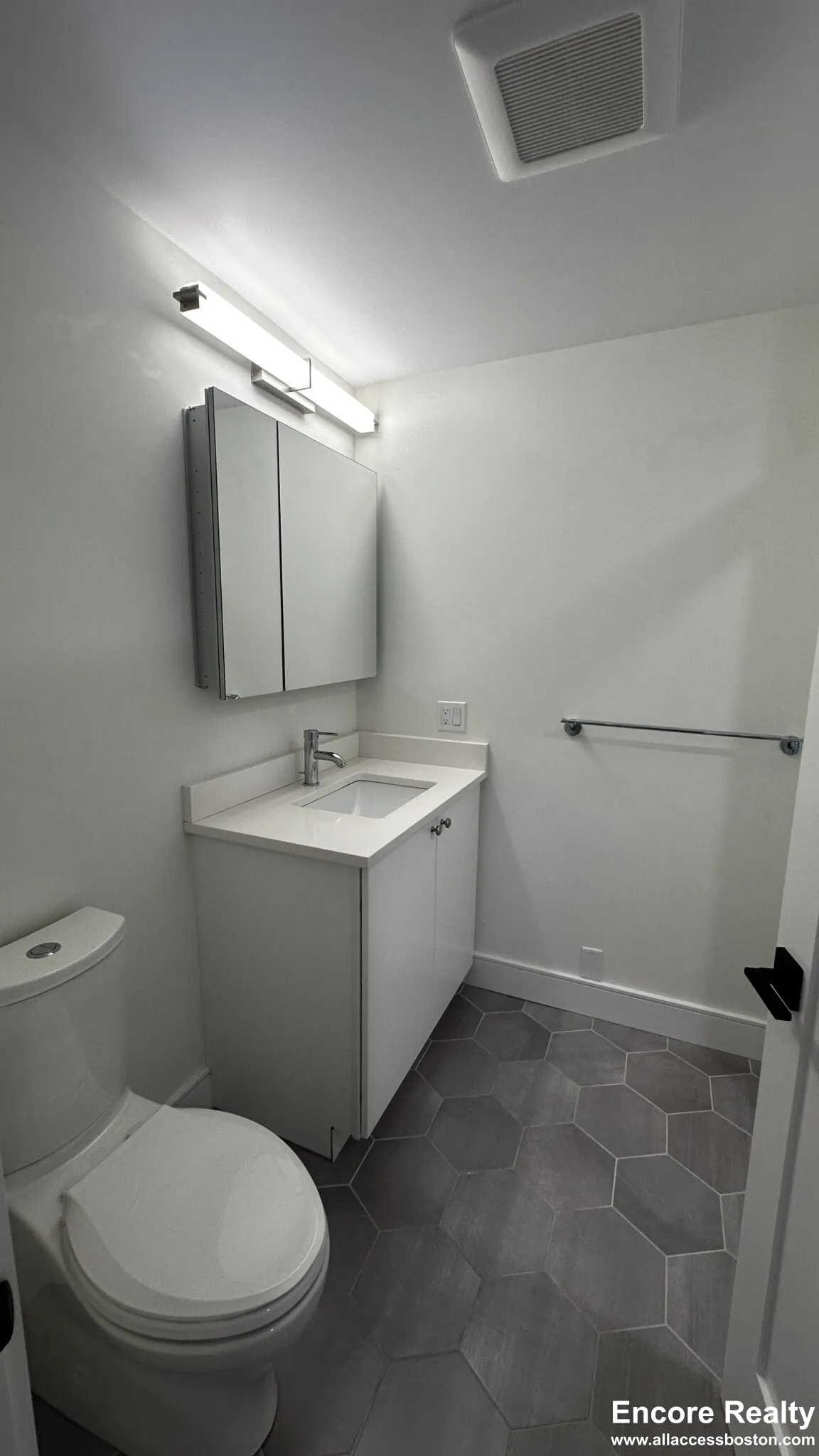 2 bed, 1 bath apartment for rent at 104-106 Warren St Unit 3, Brighton — photo 14 of 25