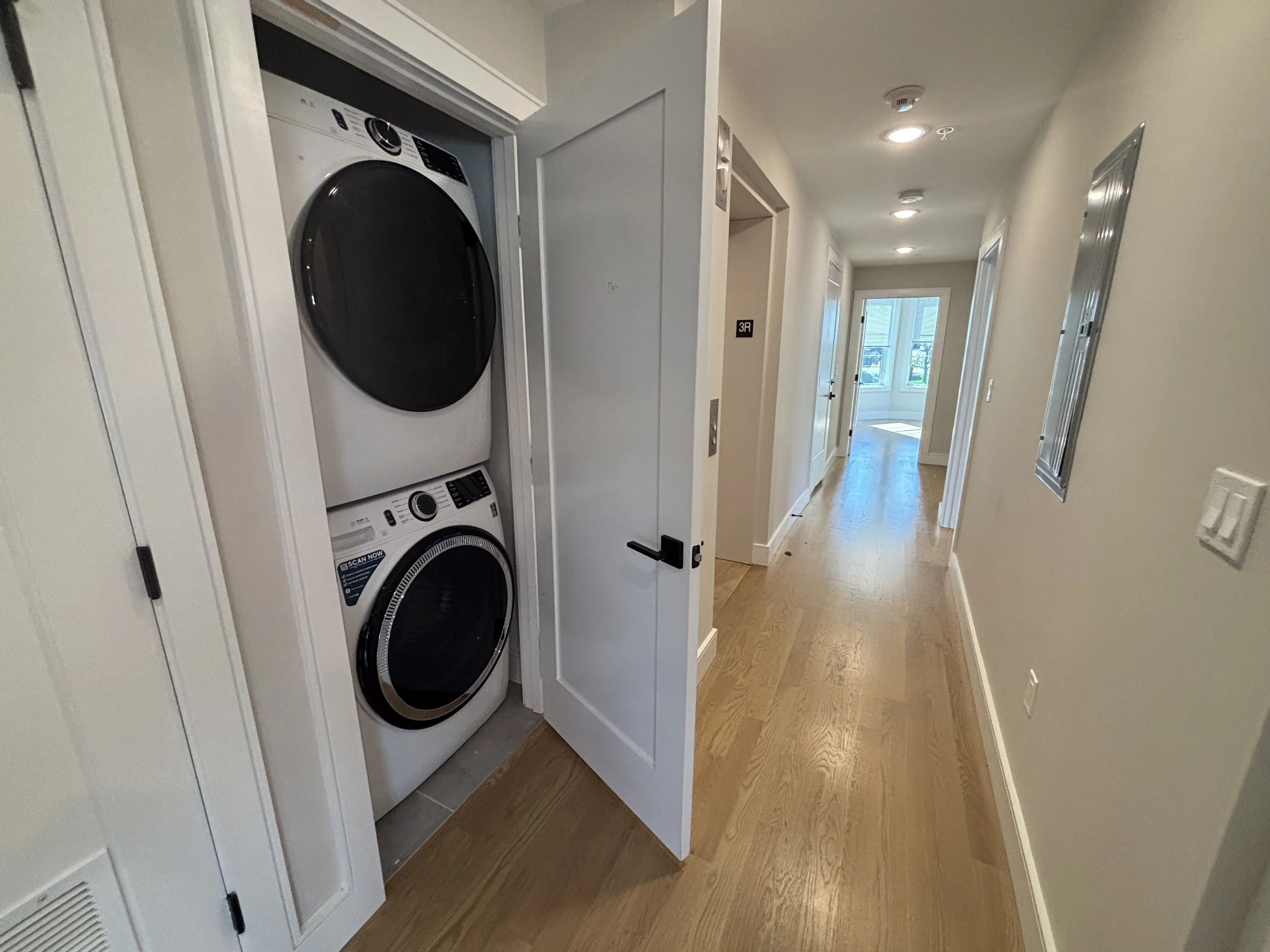2 bed, 1 bath apartment for rent at 104-106 Warren St Unit 5, Brighton — photo 2 of 11