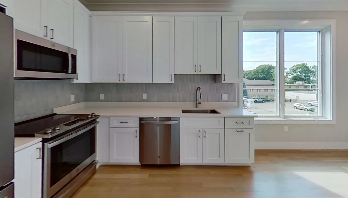 2 bed, 1 bath apartment for rent at 104-106 Warren St Unit 5, Brighton — photo 3 of 6