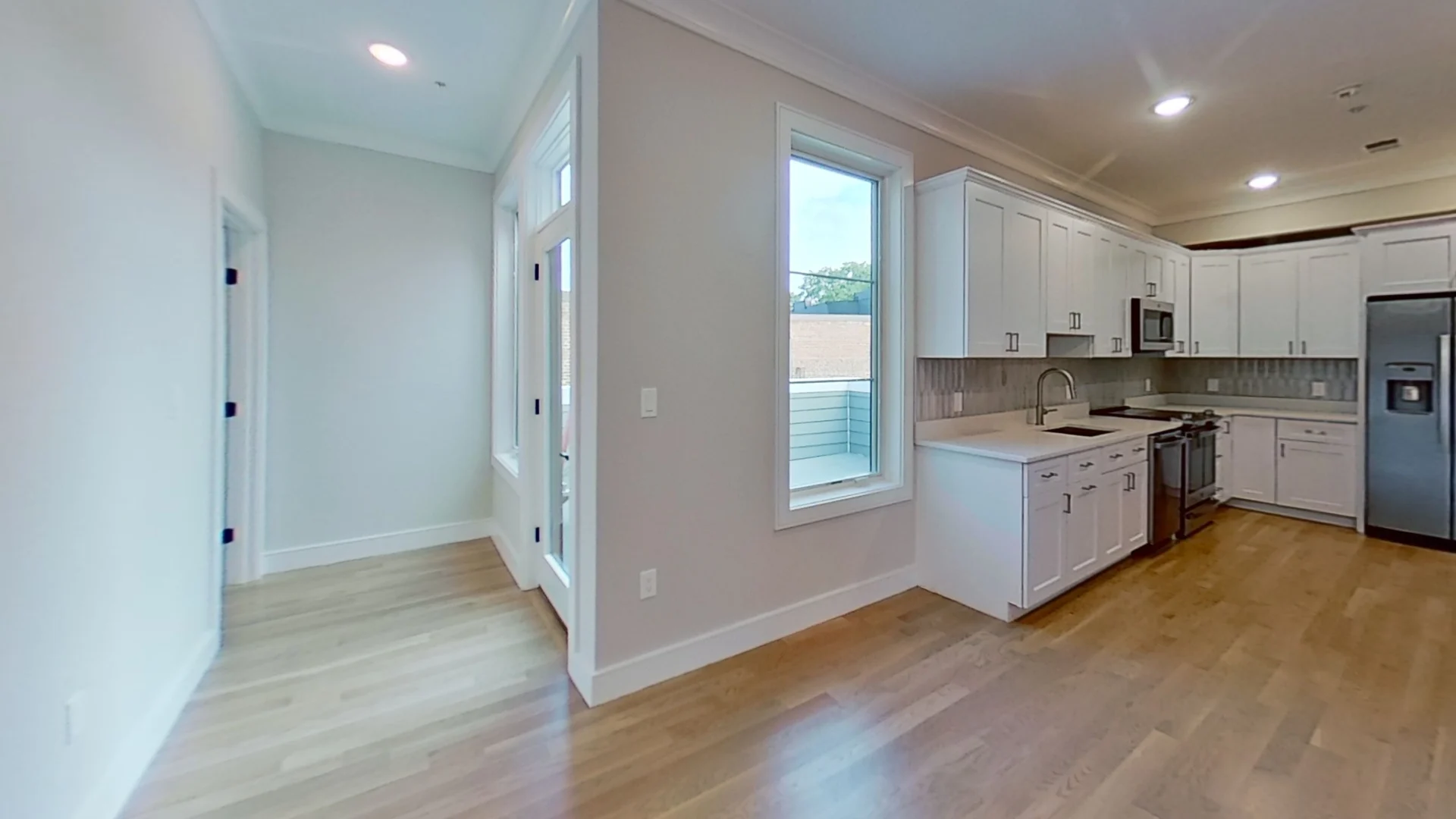 5 bed, 3 bath apartment for rent at 104-106 Warren St Unit 7M, Brighton — photo 2 of 12