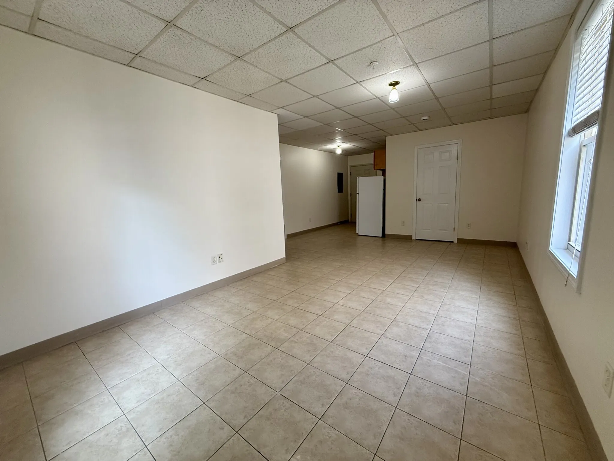 Studio bed, 1 bath apartment for rent at 104 Adams St Unit 8, South Side — photo 4 of 18