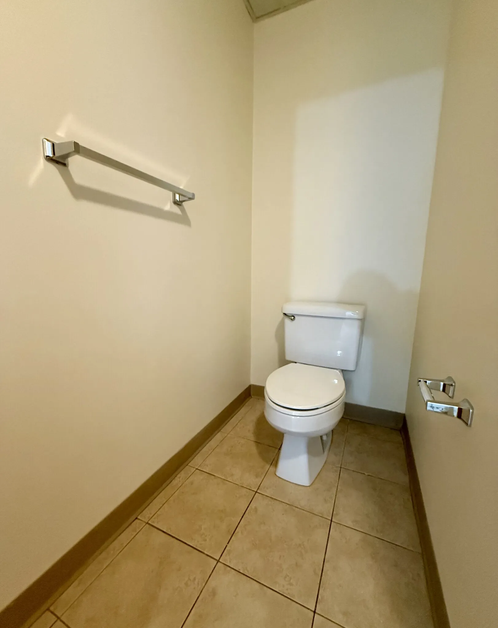 Studio bed, 1 bath apartment for rent at 104 Adams St Unit 8, South Side — photo 15 of 18