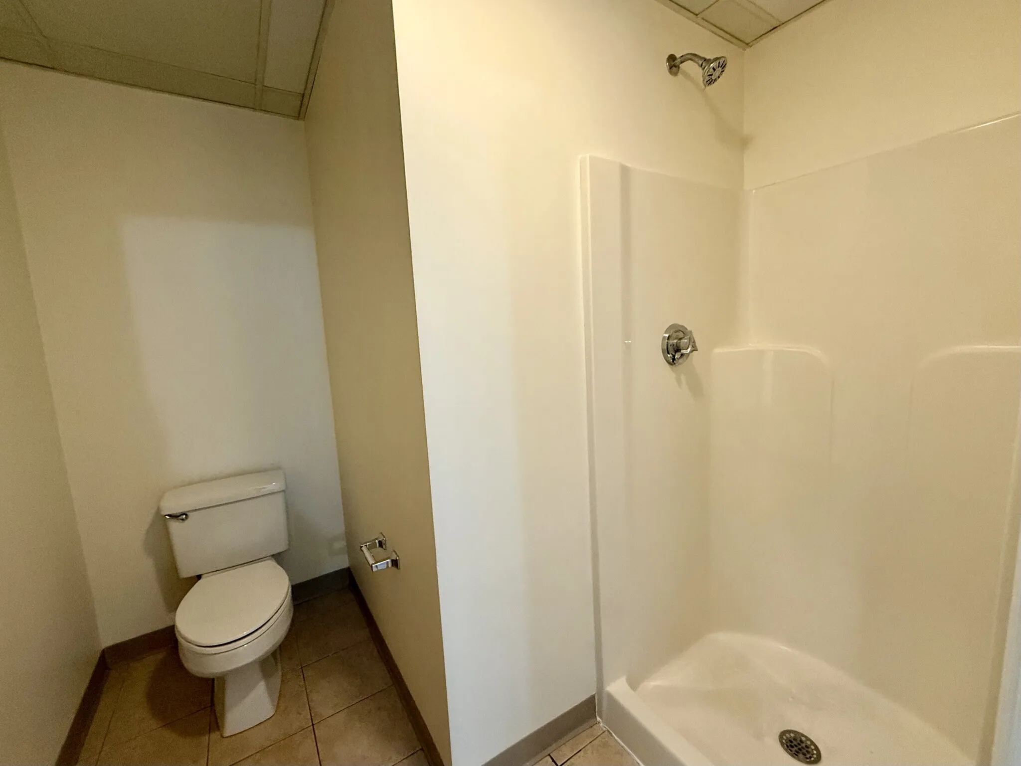 Studio bed, 1 bath apartment for rent at 104 Adams St Unit 8, South Side — photo 13 of 18