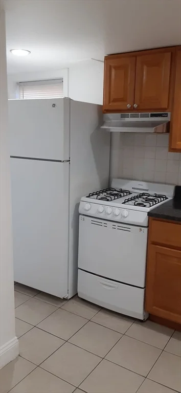 Studio bed, 1 bath apartment for rent at 104 Beacon St Unit 1, Chelsea — photo 2 of 12
