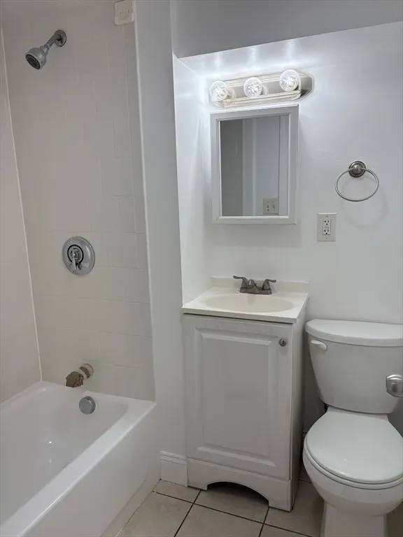 Studio bed, 1 bath apartment for rent at 104 Beacon St Unit 1A, Chelsea — photo 4 of 9