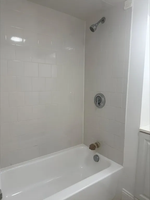 Studio bed, 1 bath apartment for rent at 104 Beacon St Unit 1A, Chelsea — photo 6 of 9