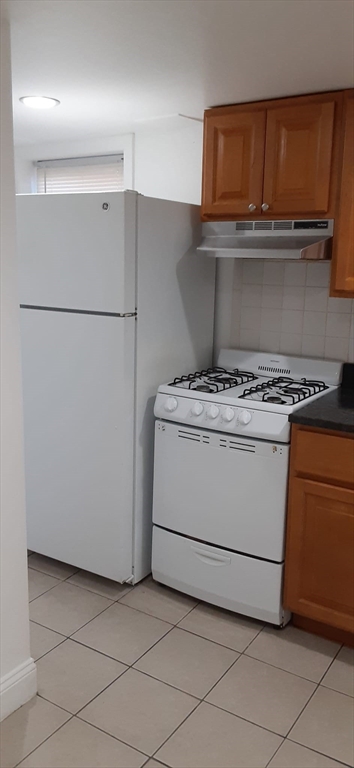 Studio bed, 1 bath apartment for rent at 104 Beacon St Unit 7, Chelsea — photo 3 of 6