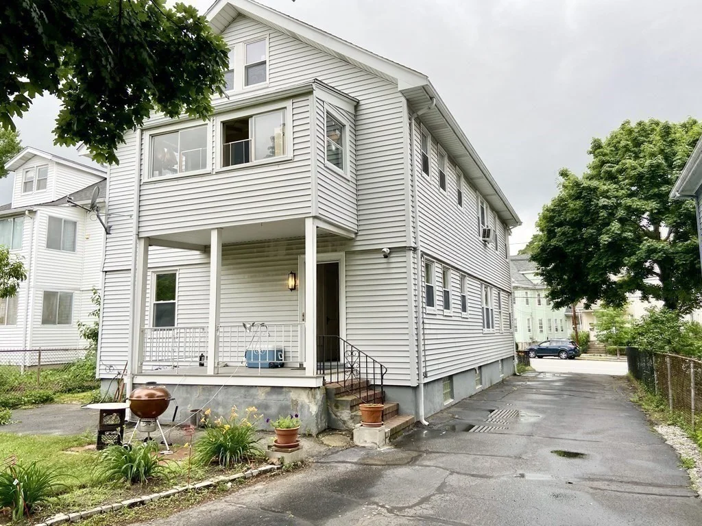 2 bed, 1 bath apartment for rent at 104 Belmont St Unit 1, Watertown — photo 23 of 25