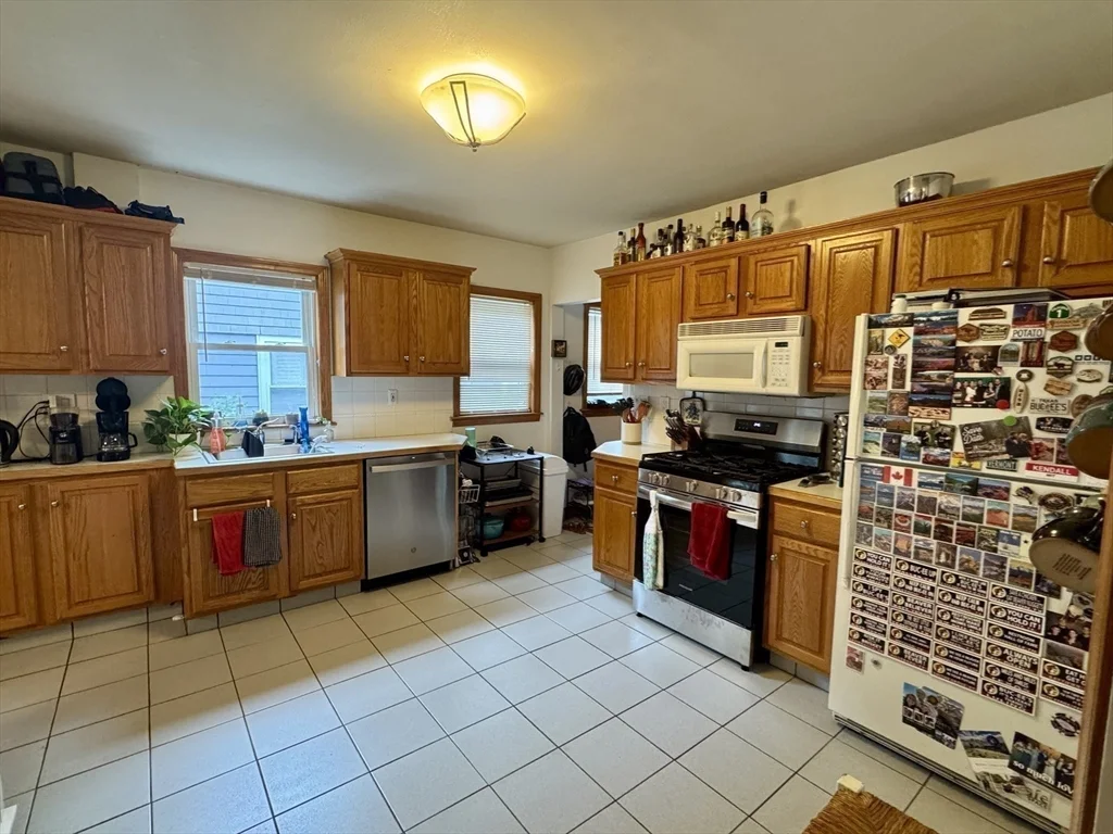 2 bed, 1 bath apartment for rent at 104 Belmont St Unit 1, Watertown — photo 15 of 25