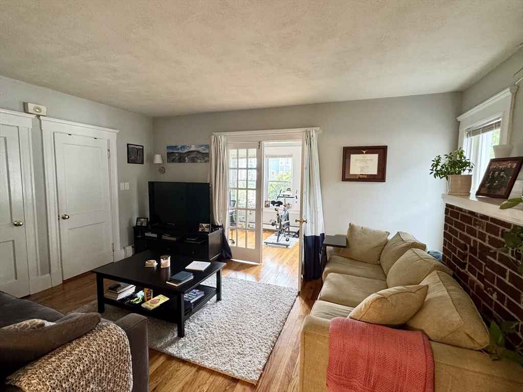 2 bed, 1 bath apartment for rent at 104 Belmont St Unit 1, Watertown — photo 2 of 25