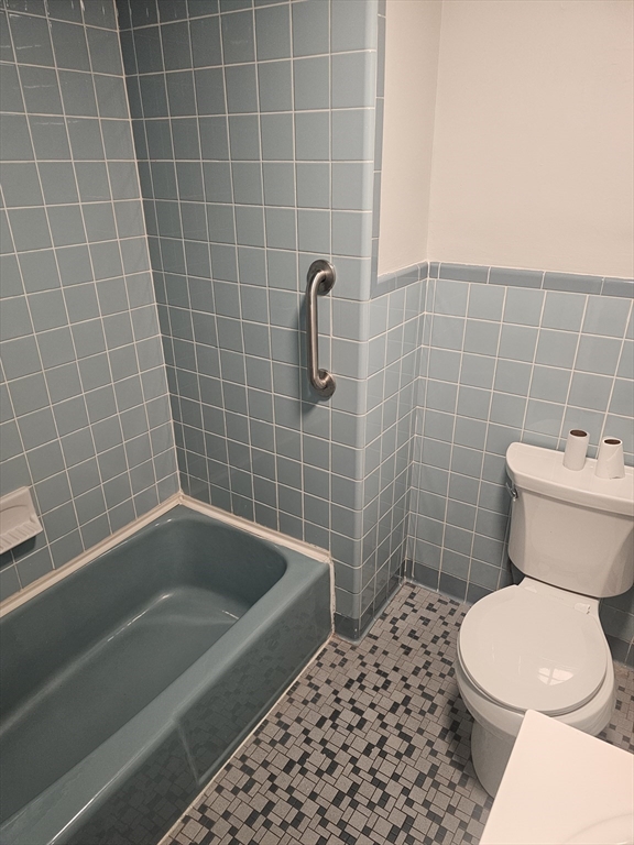 1 bed, 1 bath apartment for rent at 104 Broadway Unit 1, Saugus — photo 11 of 12